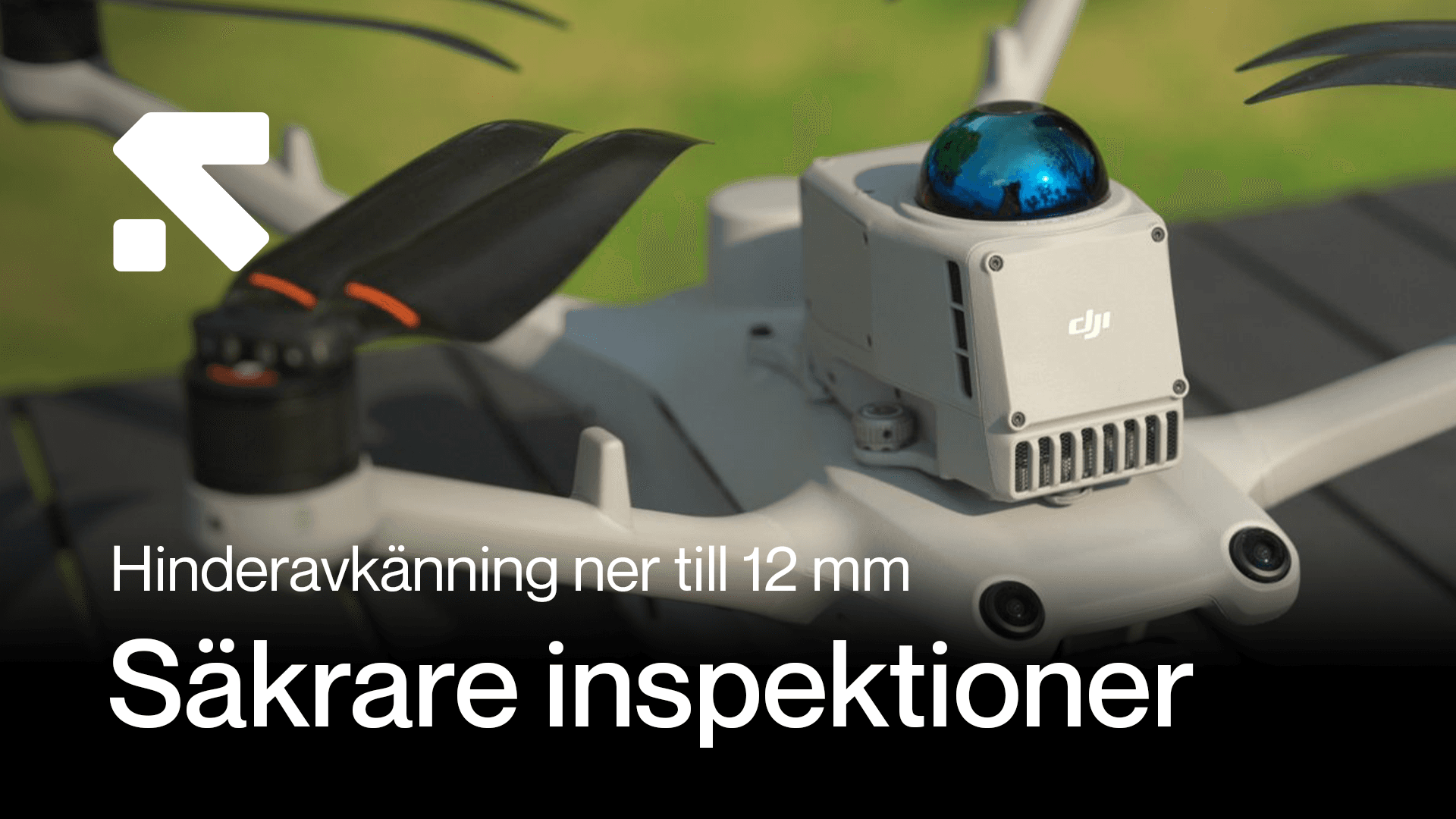 En drönare utrustad med avancerad hinderavkänningsteknik (DJI Obstacle Sensing Module) för säkrare inspektioner, med fokus på precision ner till 12 mm.